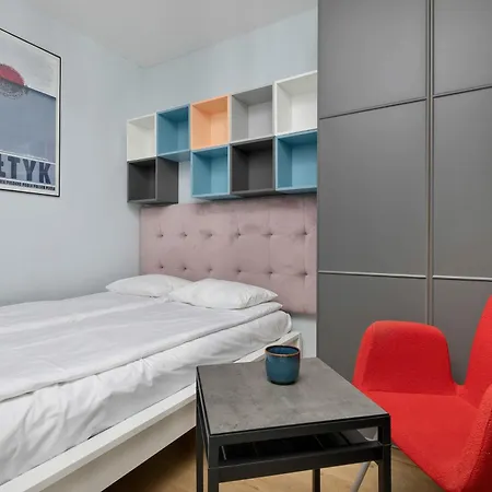 Family In The Centre By Renters Appartement